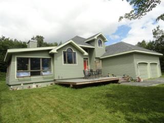 8 Grandview Dr, Berlin, NH 03570-1500