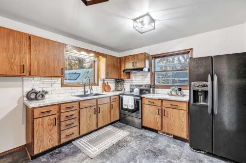 119 Yale St, Green Bay, WI 54303-1727