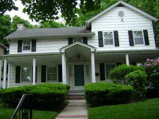 24226 54th Ave, Long Island City, NY 11362