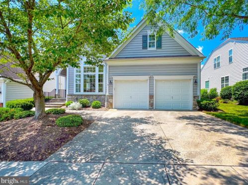 9 Betts Dr, Washington Crossing, PA 18977-1356
