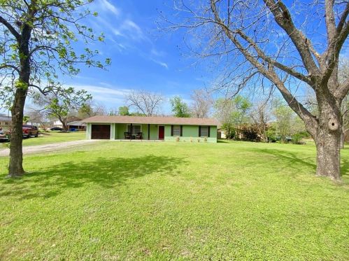 612 Cardinal St, Webberville, TX 78621-2013