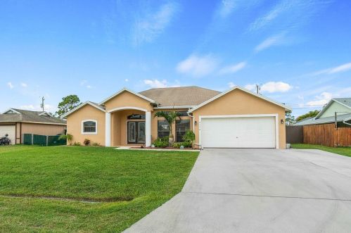2150 Imperial St, Fort Pierce, FL 34987-2024