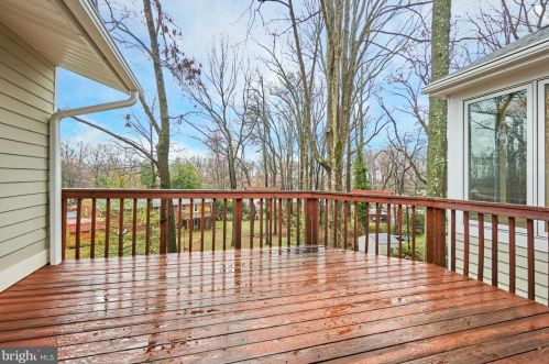 7317 Pinewood St, Falls Church VA  22046-2725 exterior