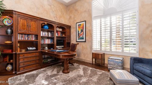 15645 7 St, Phoenix AZ 85014-4142 exterior