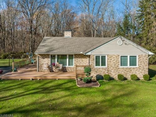 523 Townsbury Rd, Great Meadows, NJ 07838-2043