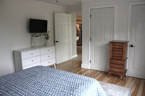 25 Fox Run Rd, Hinsdale NH  03451-2410 exterior