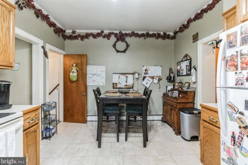 325 Brighton Ter, Holmes PA  19043-1010 exterior