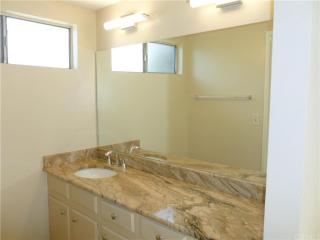 16 Lincoln, Irvine CA  92604-1947 exterior