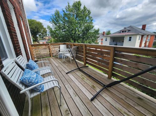 2923 Brownsville Rd, Pittsburgh, PA 15227-2567