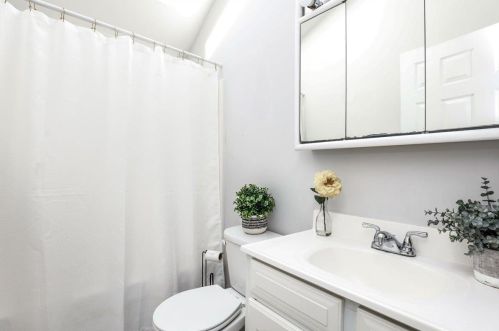 67 Butler St, Salem NH  03079-3940 exterior