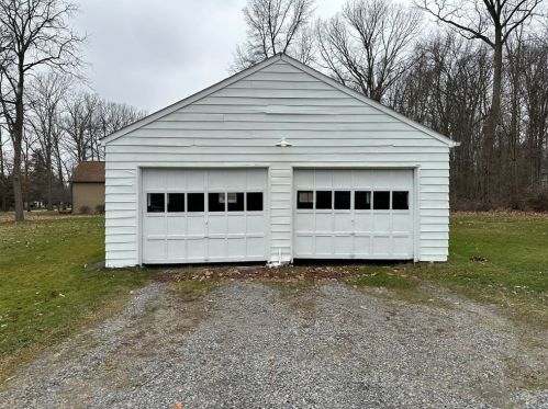 3998 Mitchell Rd, New Castle PA  16105-4412 exterior