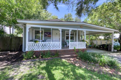 812 Georgia Ave, Palm Harbor, FL 34683-4225