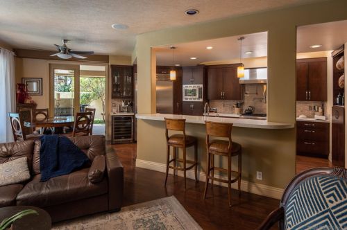 2562 Grandview St, San Diego CA 92110-1031 exterior