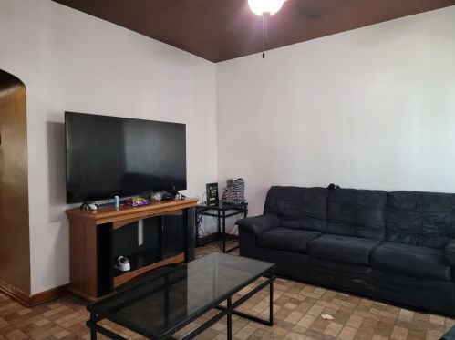 1411 Hayes Ave, Milwaukee, WI 53215-3138