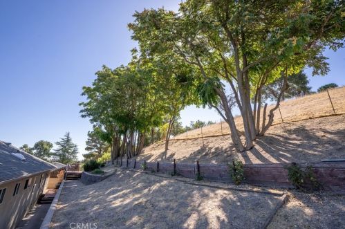 28 Fresno St, Lake Nacimiento CA  93446-2014 exterior