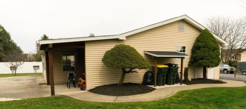 5142 Shawnee Blvd, Schnecksville PA  18078-2609 exterior