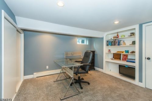 17 Kennedy Rd, Greystone Park NJ  07950-2311 exterior