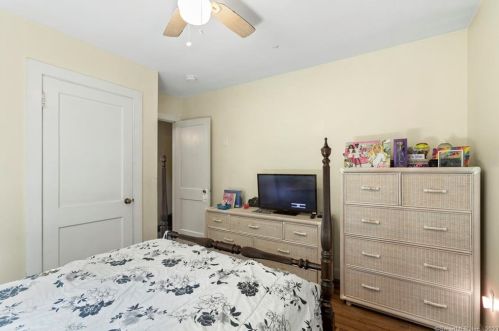 7 Hamilton Ct, Norwich CT  06360-4811 exterior