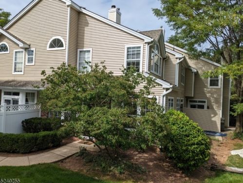 18 Mallard Ln, Bedminster, NJ 07921-2013