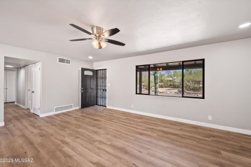 7561 Obregon Dr, Tucson, AZ 85704-3106