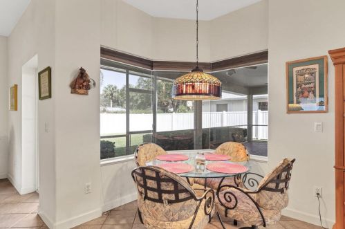 3966 9th Ln, Vero Beach FL  32960-6123 exterior