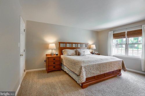 2112 Northview Ln, Harrisburg PA 17110-3911 exterior