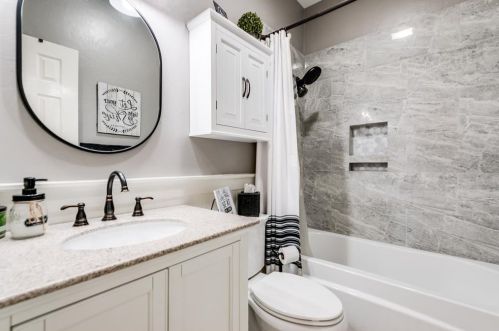 833 Pinnacle Cir, Lewisville TX 75077-2537 exterior