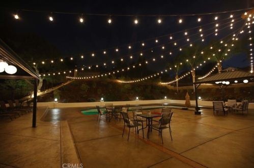 25430 Stratford Dr, Santa Clarita, CA 91350-3337