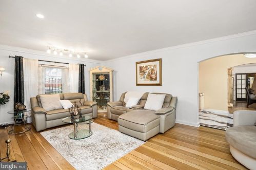 848 Riverside Ave, Trenton NJ 08618-5318 exterior