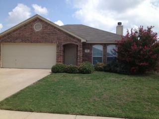 500 Reagan Ln, Burleson TX  76028-5687 exterior