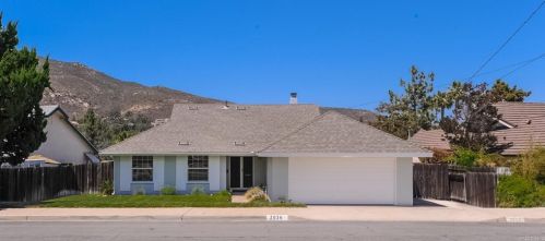 7936 Lake Cayuga Dr, San Diego, CA 92119-3139