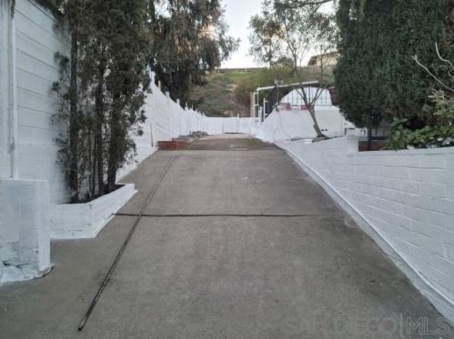 6255 Primrose Dr, La Mesa CA  91942-4030 exterior