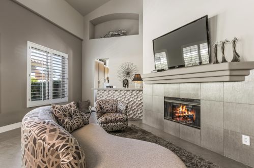 187 Kavenish Dr, Rancho Mirage CA  92270-3245 exterior