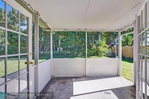 1605 58 Ave, Hollywood FL 33021-3831 exterior