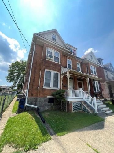 1320 Washington St, Easton, PA 18042-4731