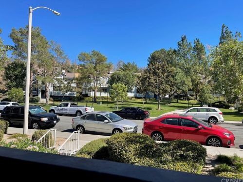 26806 Claudette St, Santa Clarita CA  91351-4845 exterior