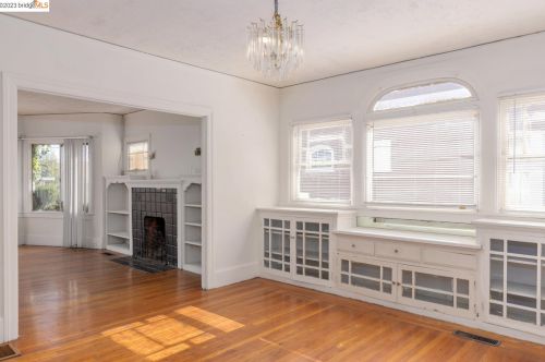 2545 Havenscourt Blvd, Oakland CA  94605-1970 exterior