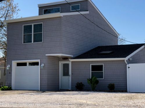 1137 Beach Blvd, Lacey NJ  08731-4721 exterior