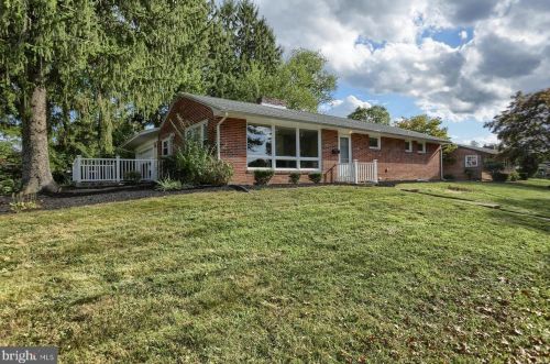 1401 Lowther Rd, Camp Hill, PA 17011-7537