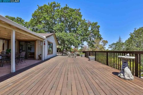 1030 Pine Meadow Ct, Pacheco CA  94553-4739 exterior