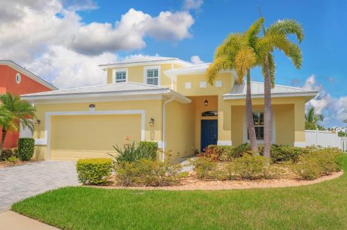 406 Bahama Grande Blvd, Ruskin, FL 33572-2551
