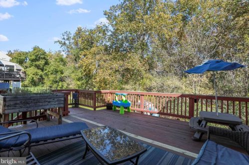 436 Spyglass Hill Dr, Charles Town WV  25414-4053 exterior