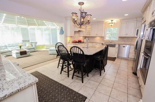 1491 Redfern Dr, Pittsburgh PA 15241-2932 exterior