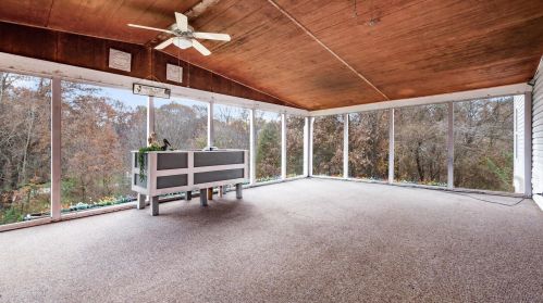 550 Spring Valley Dr, Zanesville OH  43701-0805 exterior