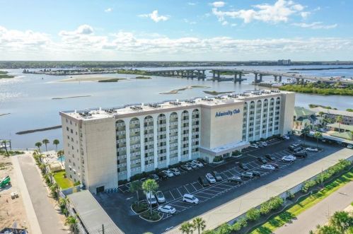 3606 Peninsula Dr, Daytona Beach FL  32127-4626 exterior