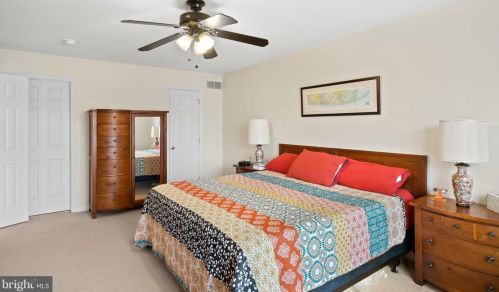 3102 Ebbtide Ln, Palmyra NJ  08065-2132 exterior