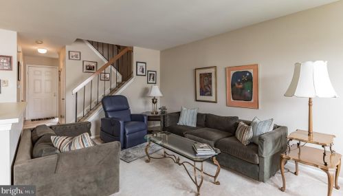 23 Holly Ct, Miquon, PA 19444-2510