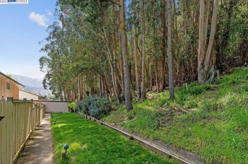 1485 Terra Nova Blvd, Pacifica CA  94044-3616 exterior