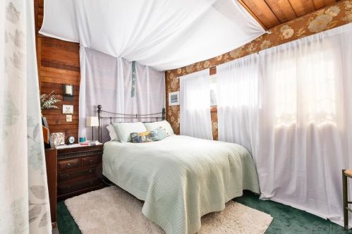 4273 Dawes St, San Diego CA 92109-1230 exterior