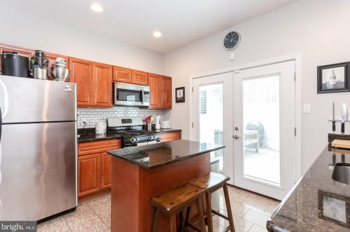 726 24 St, Philadelphia PA 19146-2540 exterior